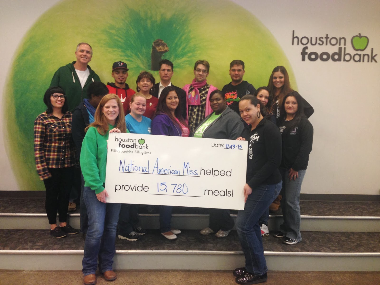 Nam National Staff Volunteers At The Houston Food Bank