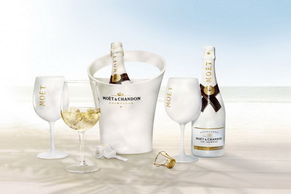 Passion For Luxury : Moet & Chandon Ice Imperial