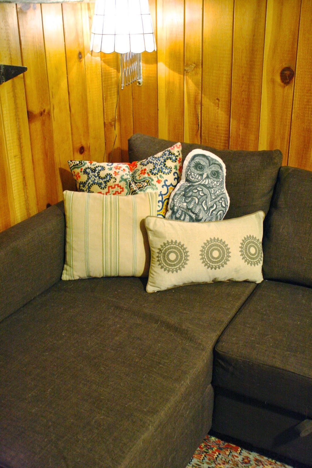 LouLou's Attic Thrifty Thursday PILLOWS