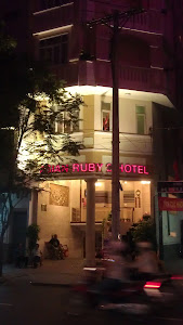 Asian Ruby 2 Hotel in de avond