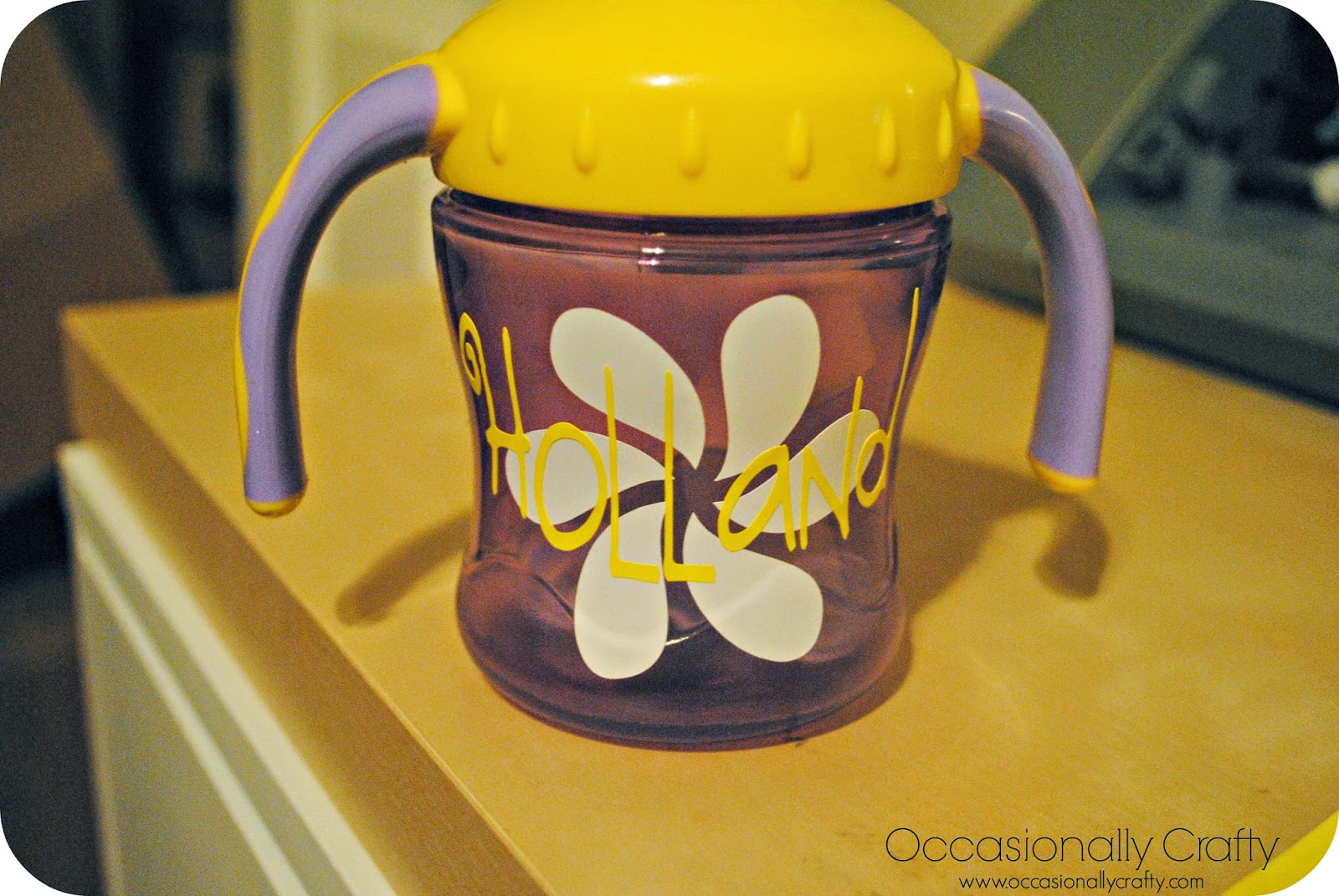 Personalized Sippy Cups AND Applying Vinyl to Curved Surfaces