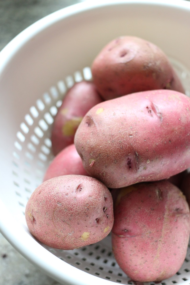 Mama Loves Food! Onion and Garlic Roasted Red Potatoes