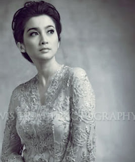 Desy Ratnasari - Artis Hot ~ toket artis indonesia