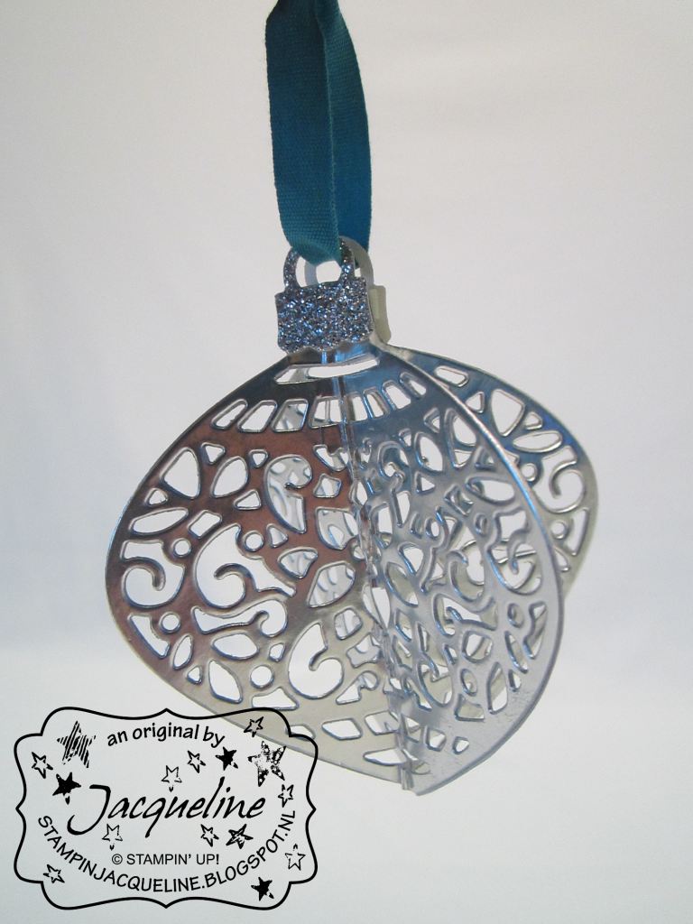 Stampin Jacqueline Embellished Ornaments en Delicate Ornament Thinlits