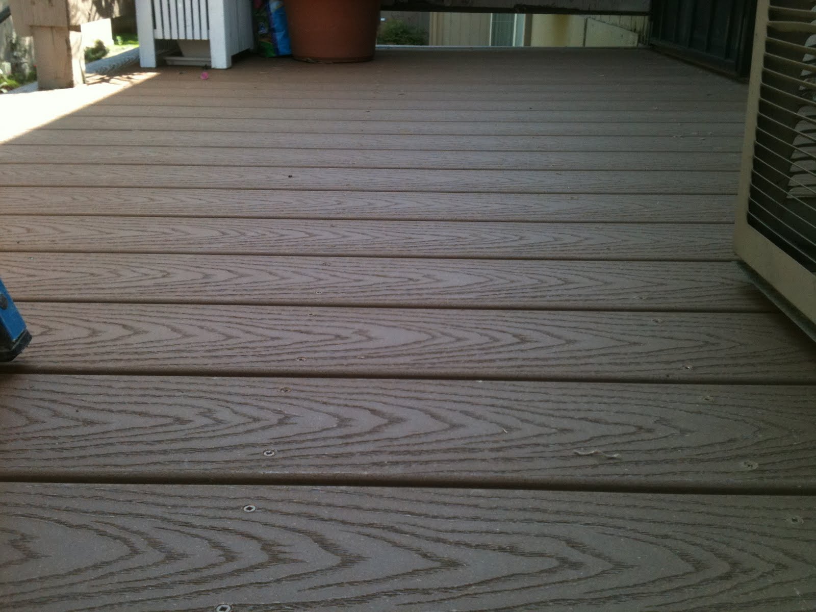 apartment decking in Sacramento