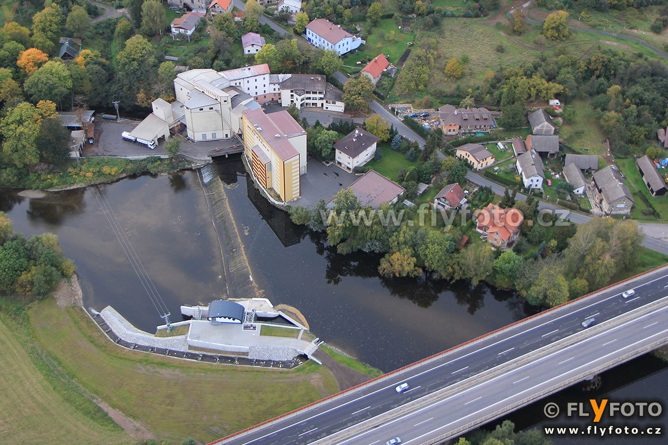 FLyFOTO letecká fotografie a video Svijany