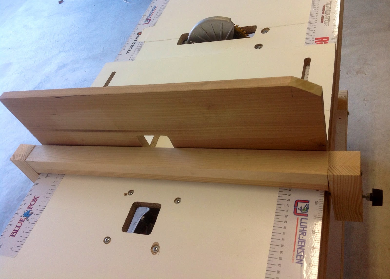 Thinking Wood Project 2 DIY Portable 3in1 Workbench / Table Saw