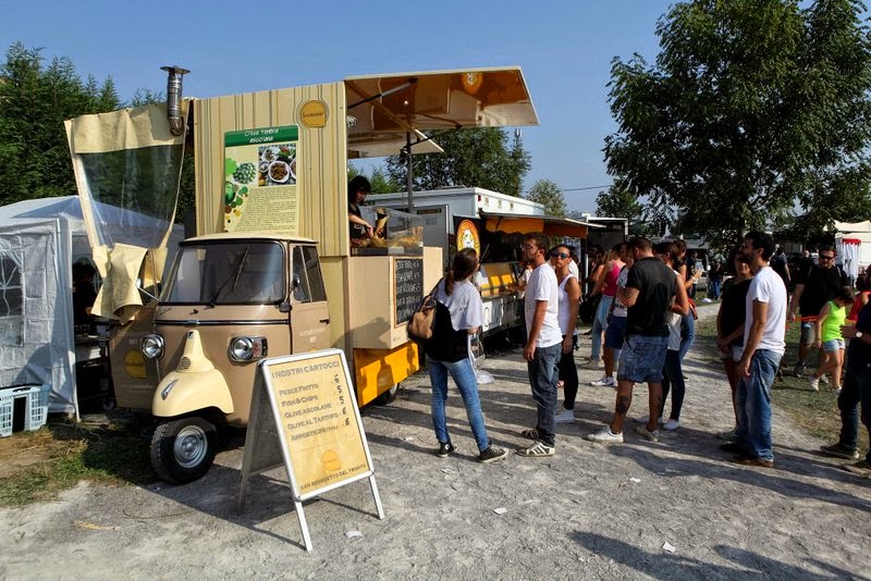 L'invasione dei food truck ad aprile, cibo di strada in festival