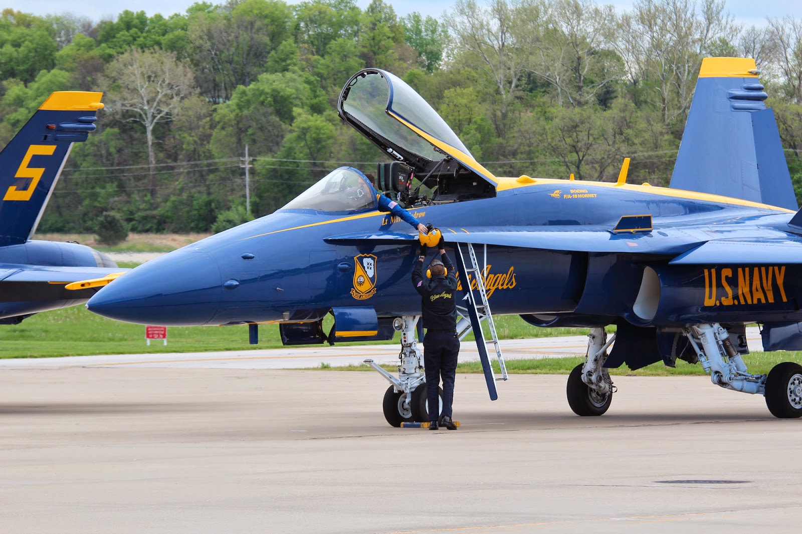 The Aero Experience Blue Angels Arrive for Spirit of St. Louis Airshow