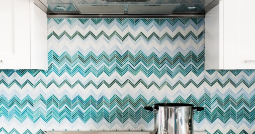 Interiores Casa: Cocinas en Interiores Modernos: Azulejos Turquesas Ann