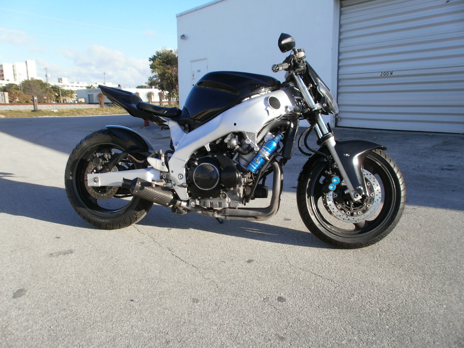 Yamaha FZR 600 Street Fighter