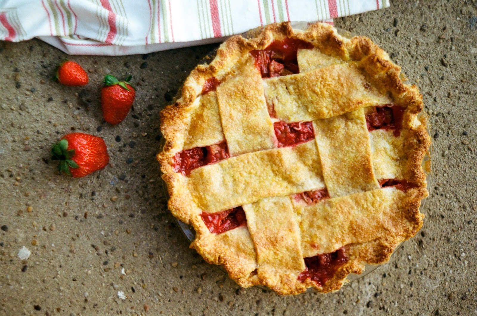 Nothing in the House Strawberry Rhubarb Pie