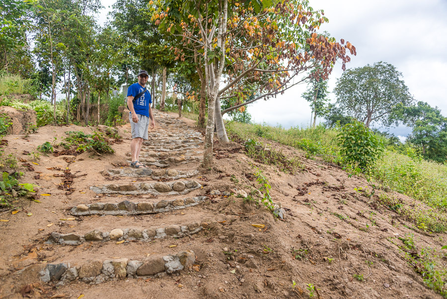 To Pai, The Land Split. Pam Bok Waterfall