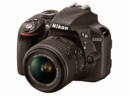 Kamera DSLR Nikon D3300 dengan lensa 18-55mm