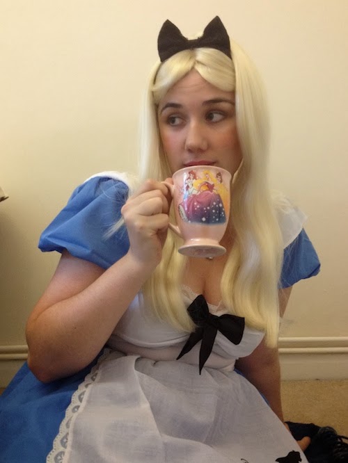 Alice in Wonderland compie 150 anni: get her look! 
