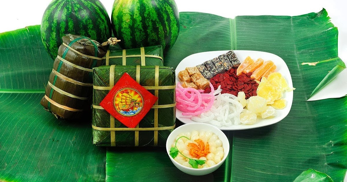 Vietnamese Square Cake (Bánh Chưng) Ha Noi Tours