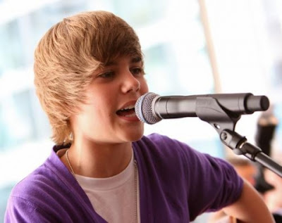 justin bieber hot 2011. JUSTIN BIEBER PICTURES OF 2011