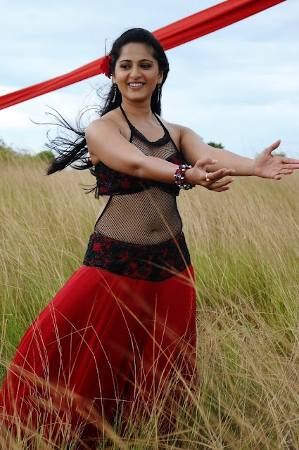 Actress Anushka Latest Hot Navel show Photos