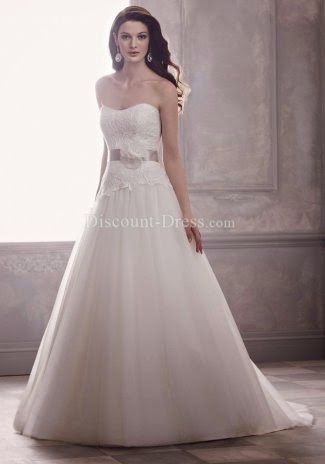  Tulle & Lace A line Scoop Natural Waist Sleeveless Floor Length Wedding Gown