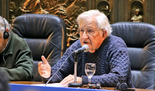 Chomsky: Lula foi vítima de um novo tipo de golpe