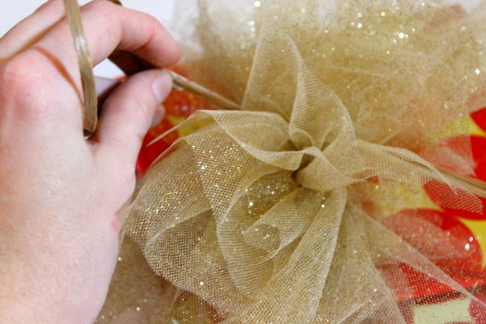 DIY Tulle Gift Bow Tutorial - The Gracious Wife