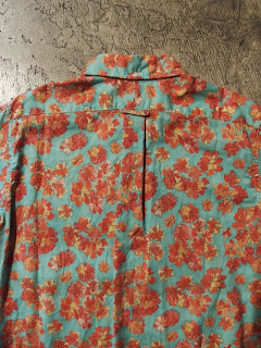 engineered garments popover l/s shirt in red printed floral