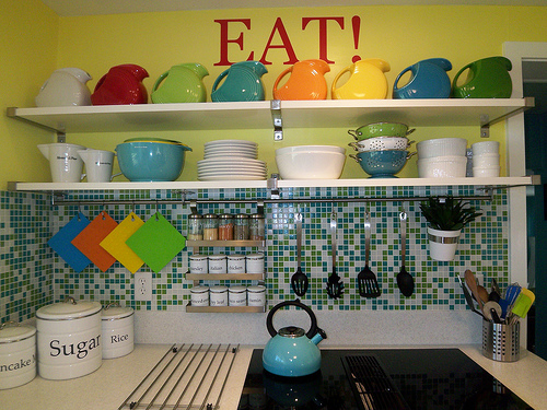 Beautiful Abodes: The Colorful Kitchen