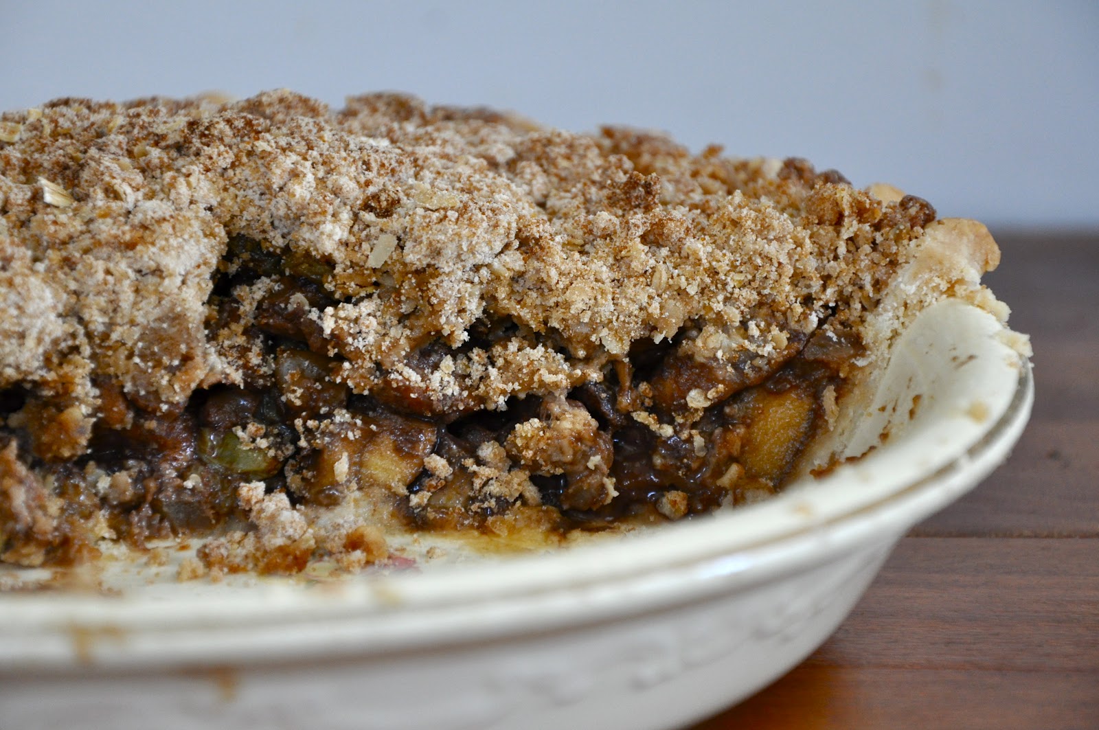 Sweet Molasses Apple Pie aka Ugly Pie ¡HOLA! JALAPEÑO