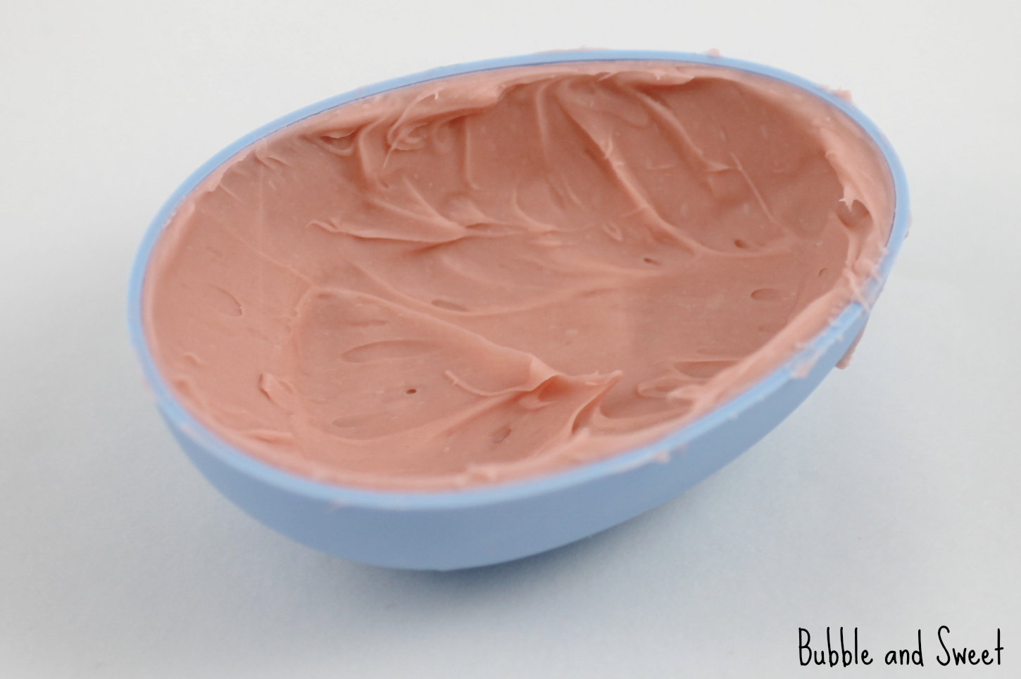 Bubble and Sweet How to make pretty chocolate Easter eggs