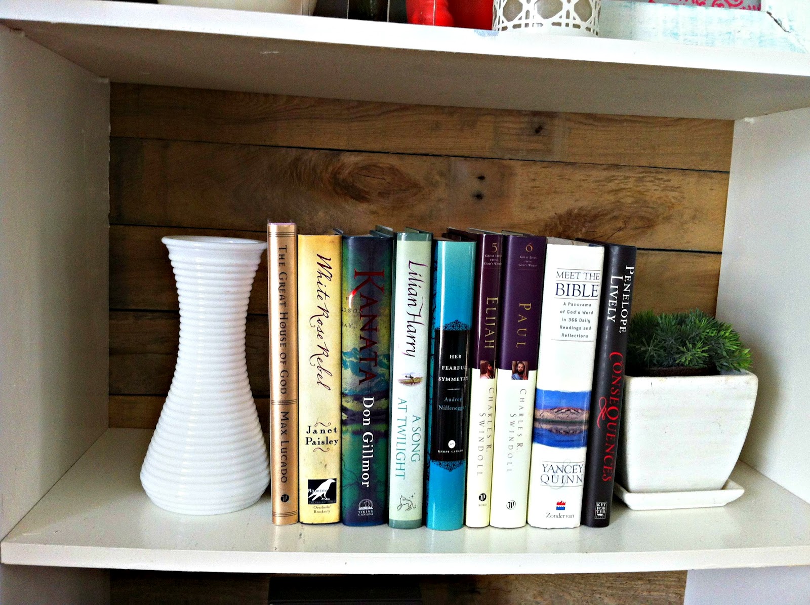It's Our Pinteresting Life {DIY} Rustic Bookshelves