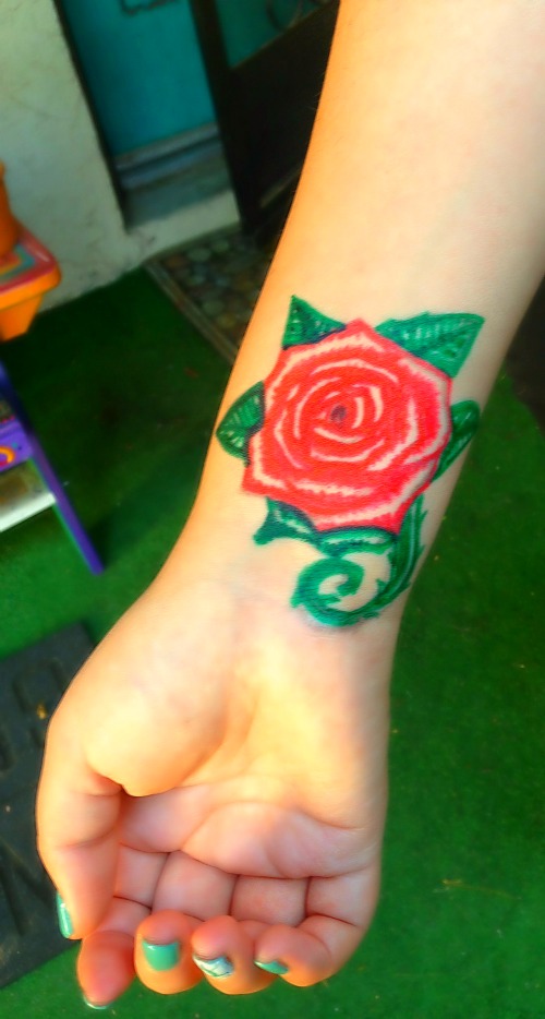 iLoveToCreate Blog: Tulip Body Art Markers: Temporary Tattoo