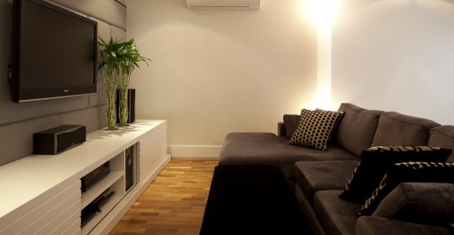 Sala De Televisao Pequena Decorada ~ pode substituir a mesa de centro Mas as opções são inúmeras Sala De Televisao Pequena Decorada ~ pode substituir a mesa de centro Mas as opções são inúmeras