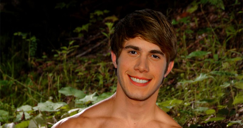 Malecelebritiesnaked: Blake Jenner naked I