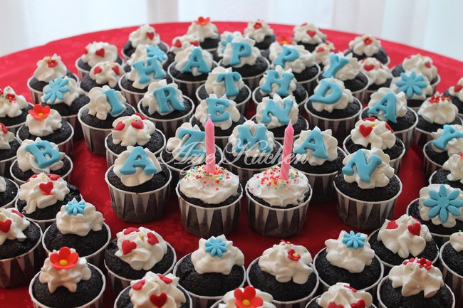 Martha Stewarts Chocolate Cupcakes Untuk Majlis Di Pejabat