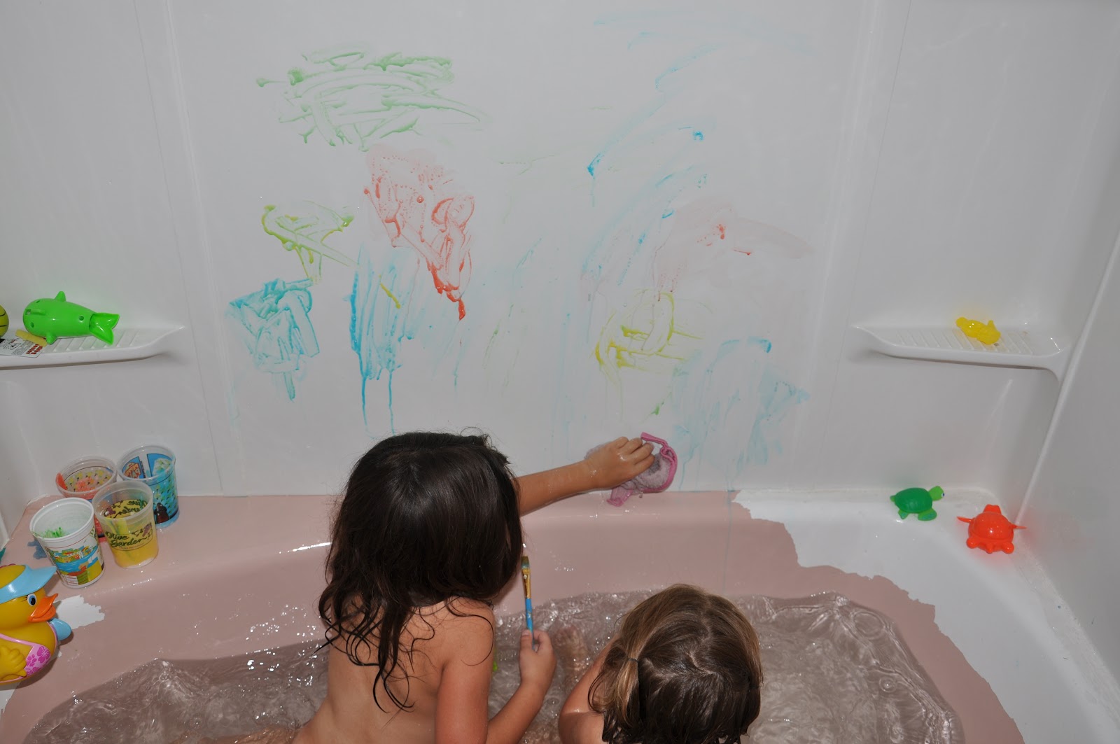 Yuen Yarn DIY bathtub paint