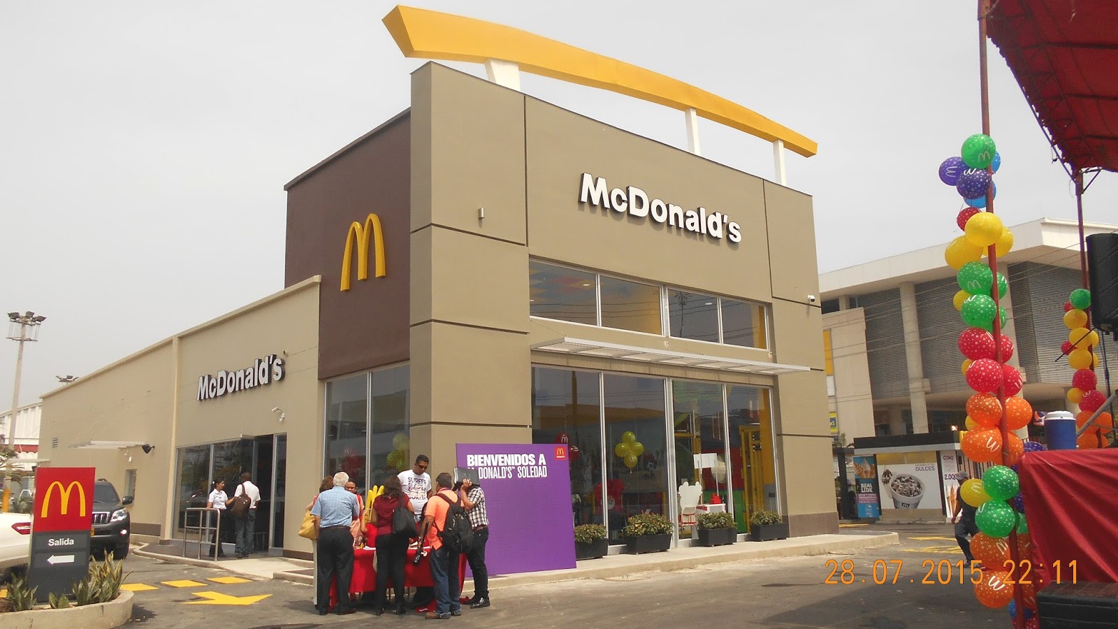 ECONOTICIAS REGIONALES BARRANQUILLA McDonald´s celebra sus 20 años en