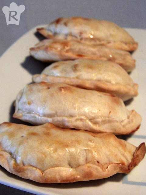 Empanadillas cremosas de calabacín y pollo