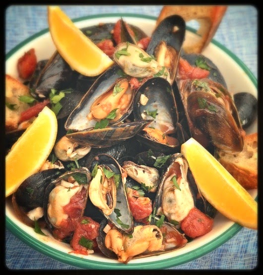 Ricettando con amore COZZE ALLA MARINARA MUSSELS MARINARA