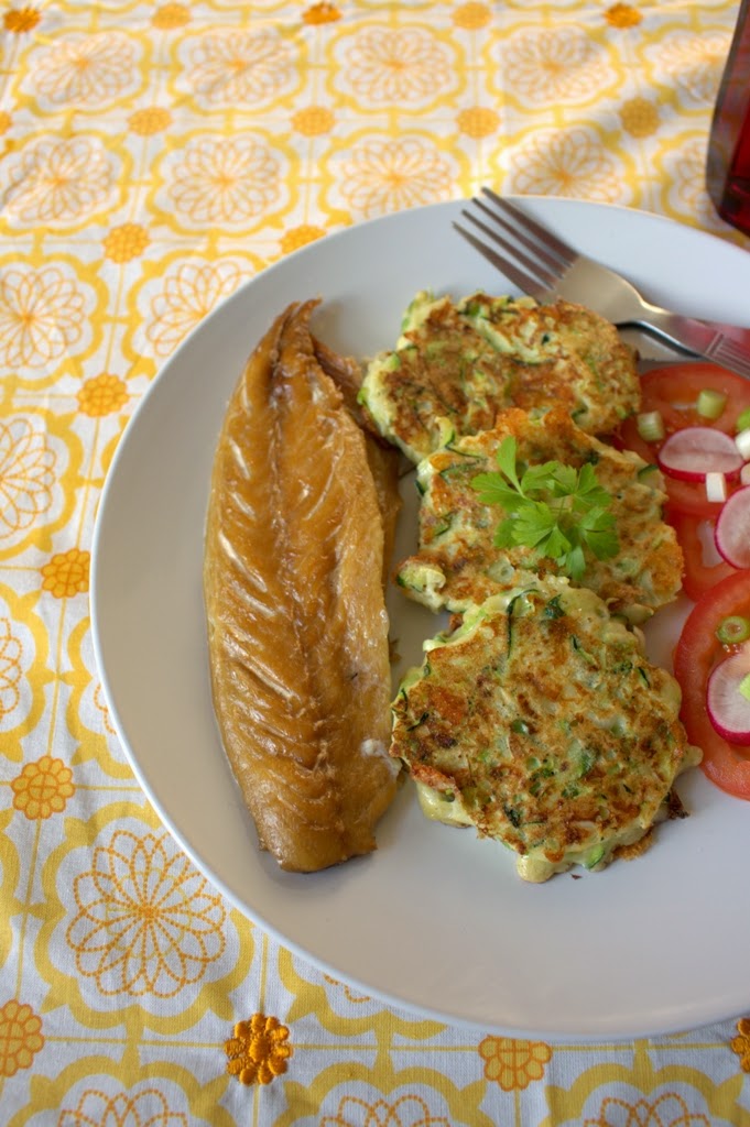 I'd Much Rather Bake Than... Cheddar and Spring Onion Courgette Fritters