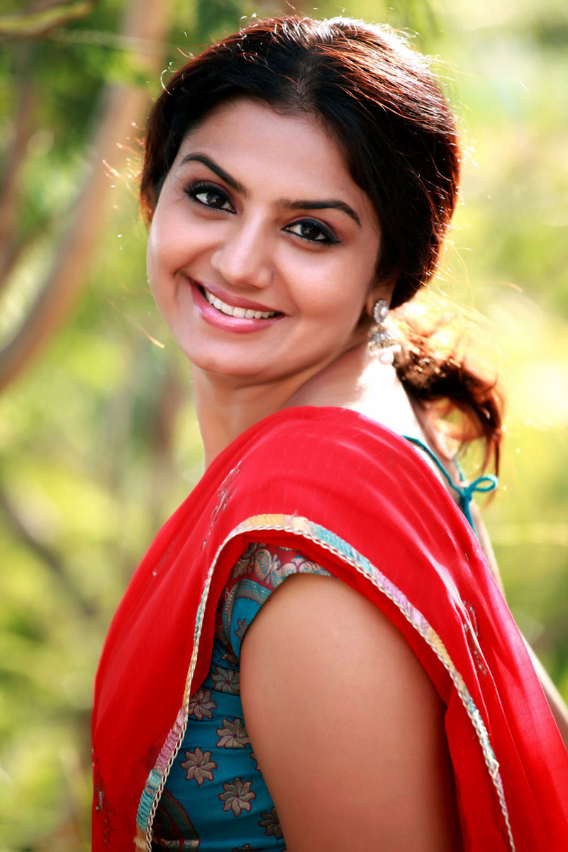 Beautiful Indian Actress Cute Photos, Movie Stills: 10/13/12