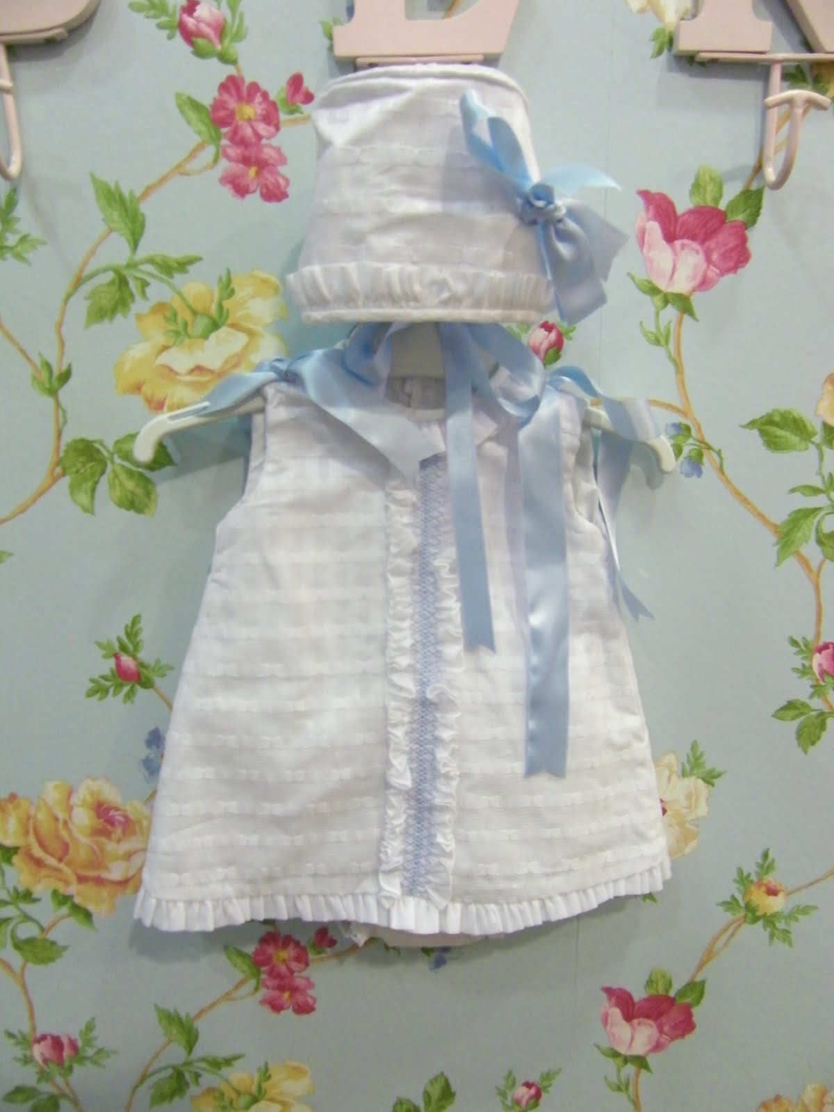 MAMÁ PATA: CON NIDO DE ABEJA