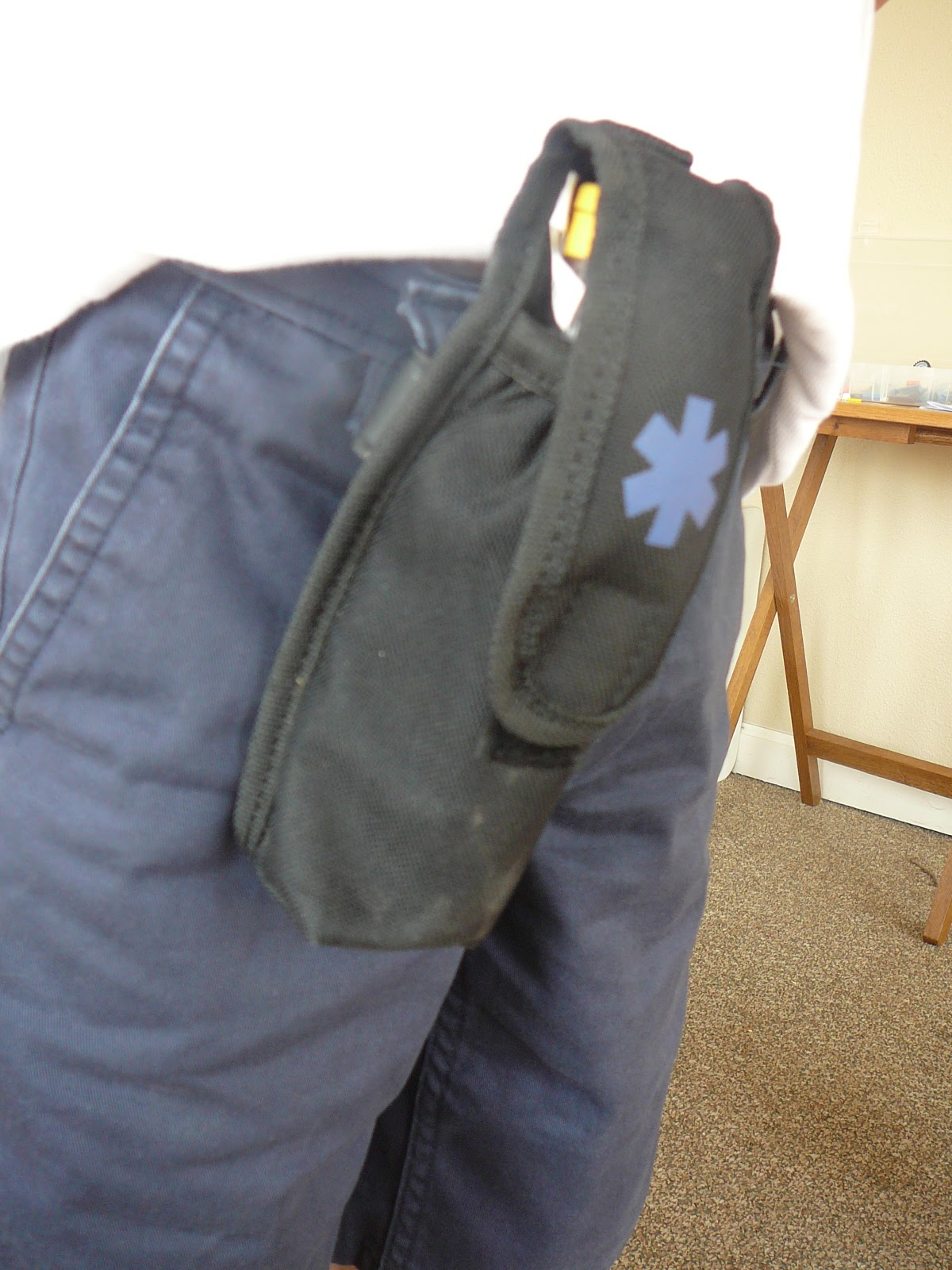 Smart Allergy Friendly Education RESCUE SHOT CASE A great epipen