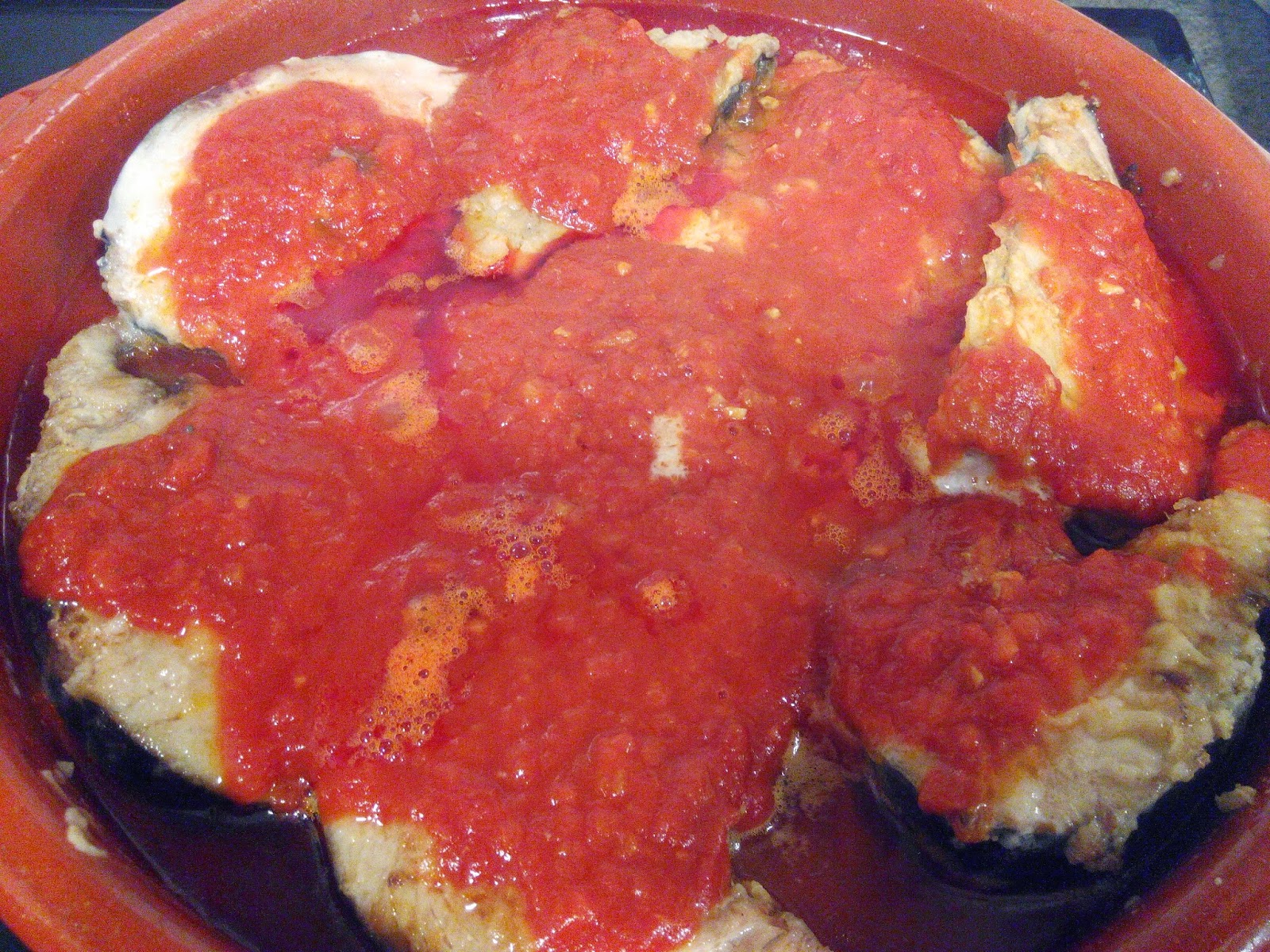 Rodajas De Bonito Con Tomate
