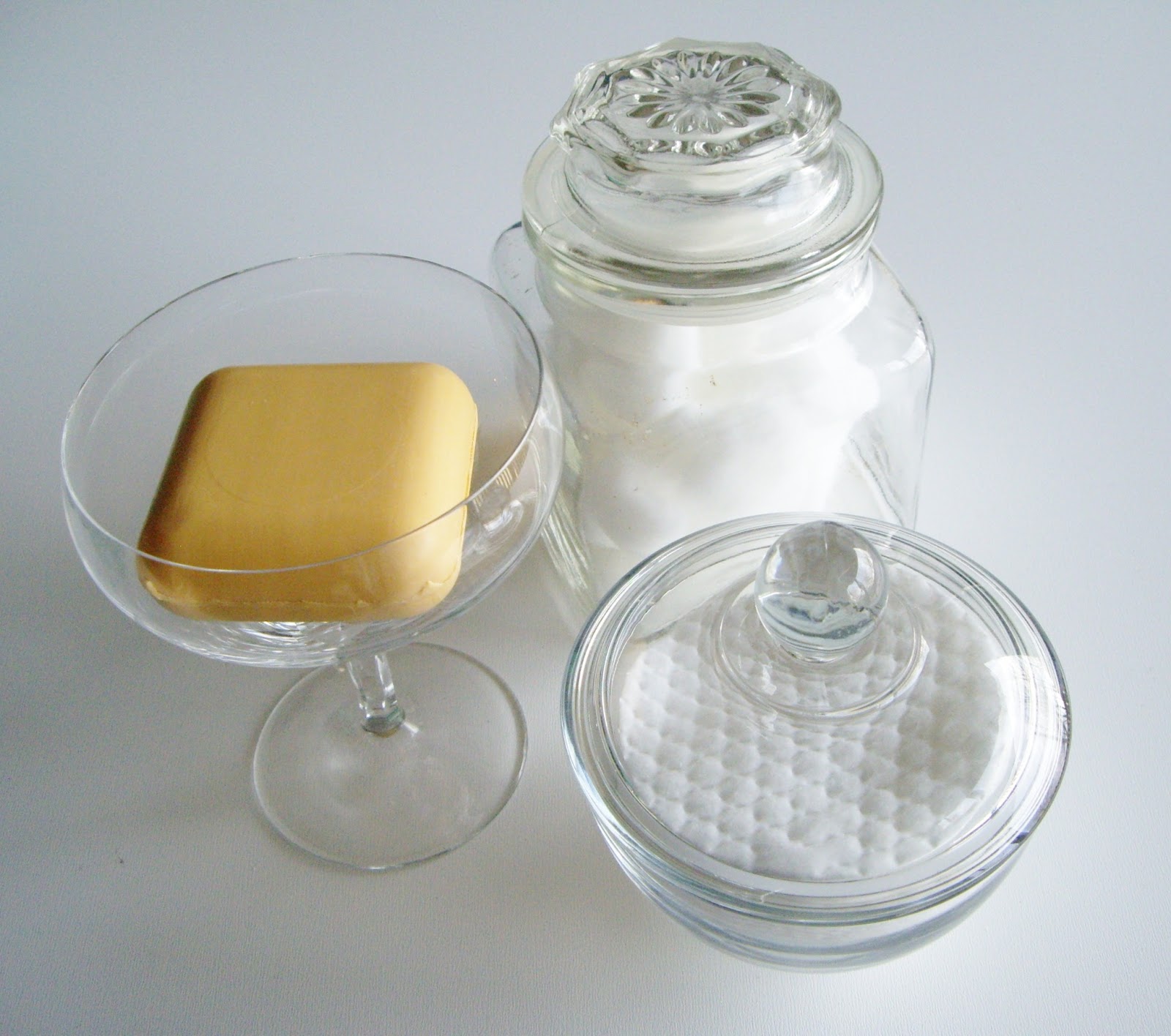 Vintagerous Vintage Glass Bathroom Storage with Vintage Glass