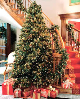 green Christmas tree home decoration