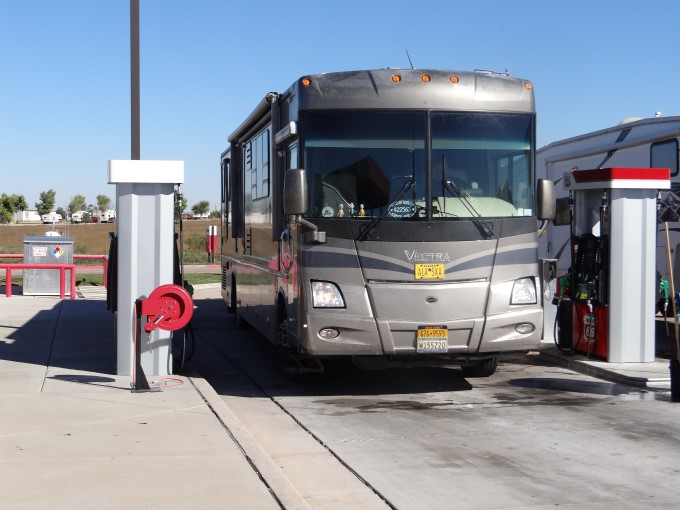 Walkabout With Wheels Blog Fueling the Motorhome at the Flying J in