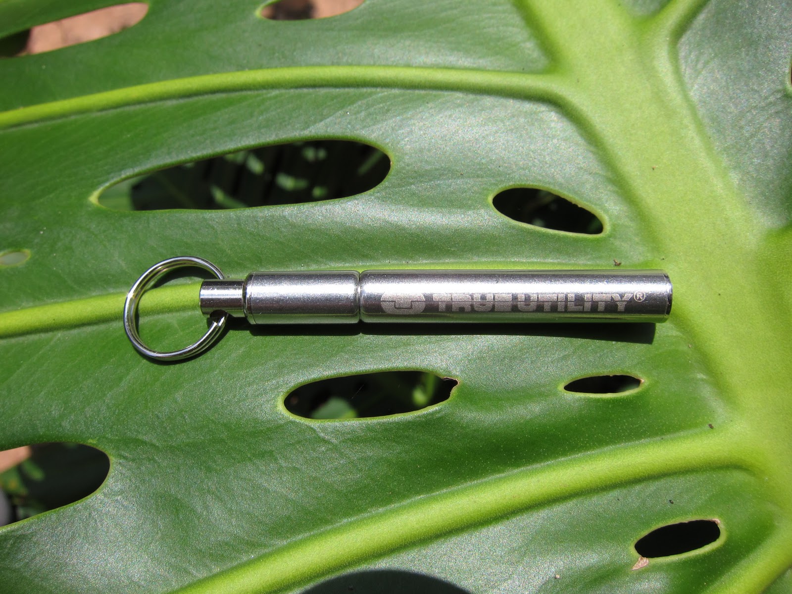 Keychain Pen Review; Picopen vs Telepen Keychain Gadgets and Pocket Tools