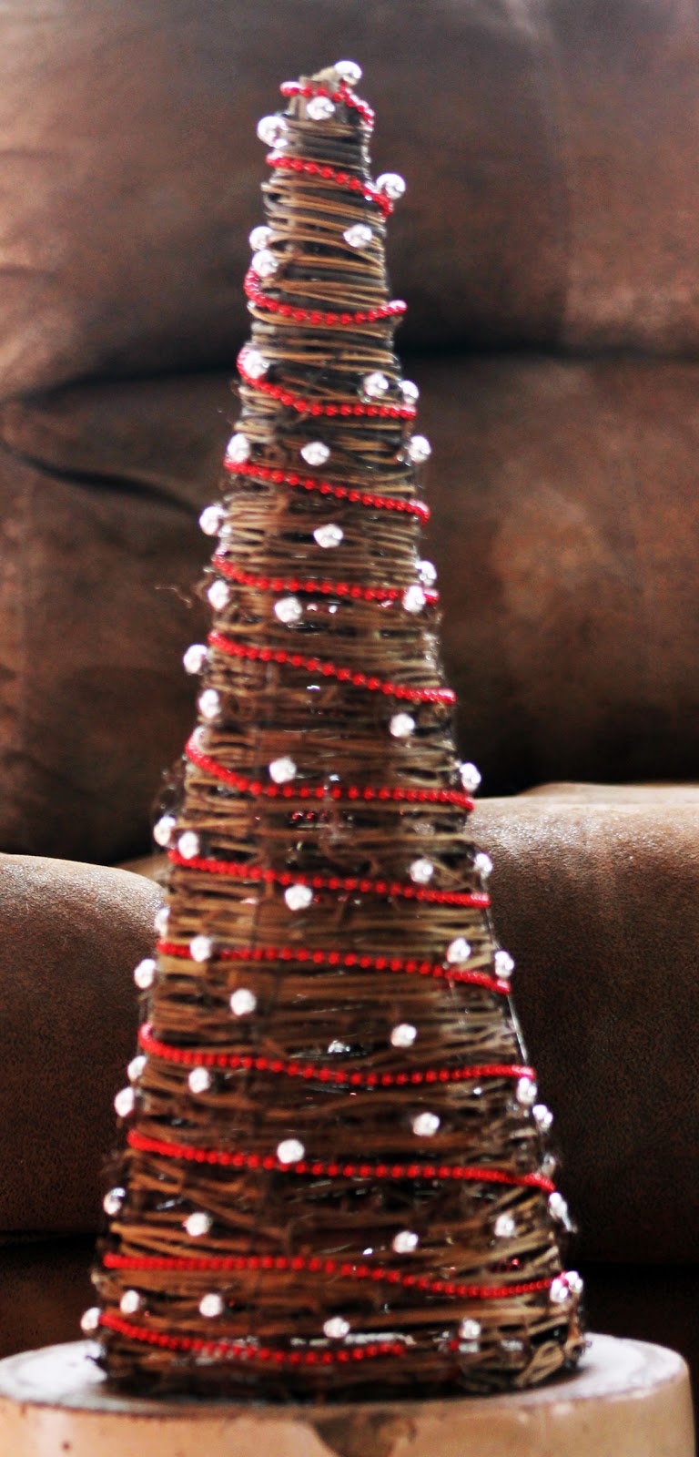 Snowflakes and Dragonflies Grapevine Christmas Tree