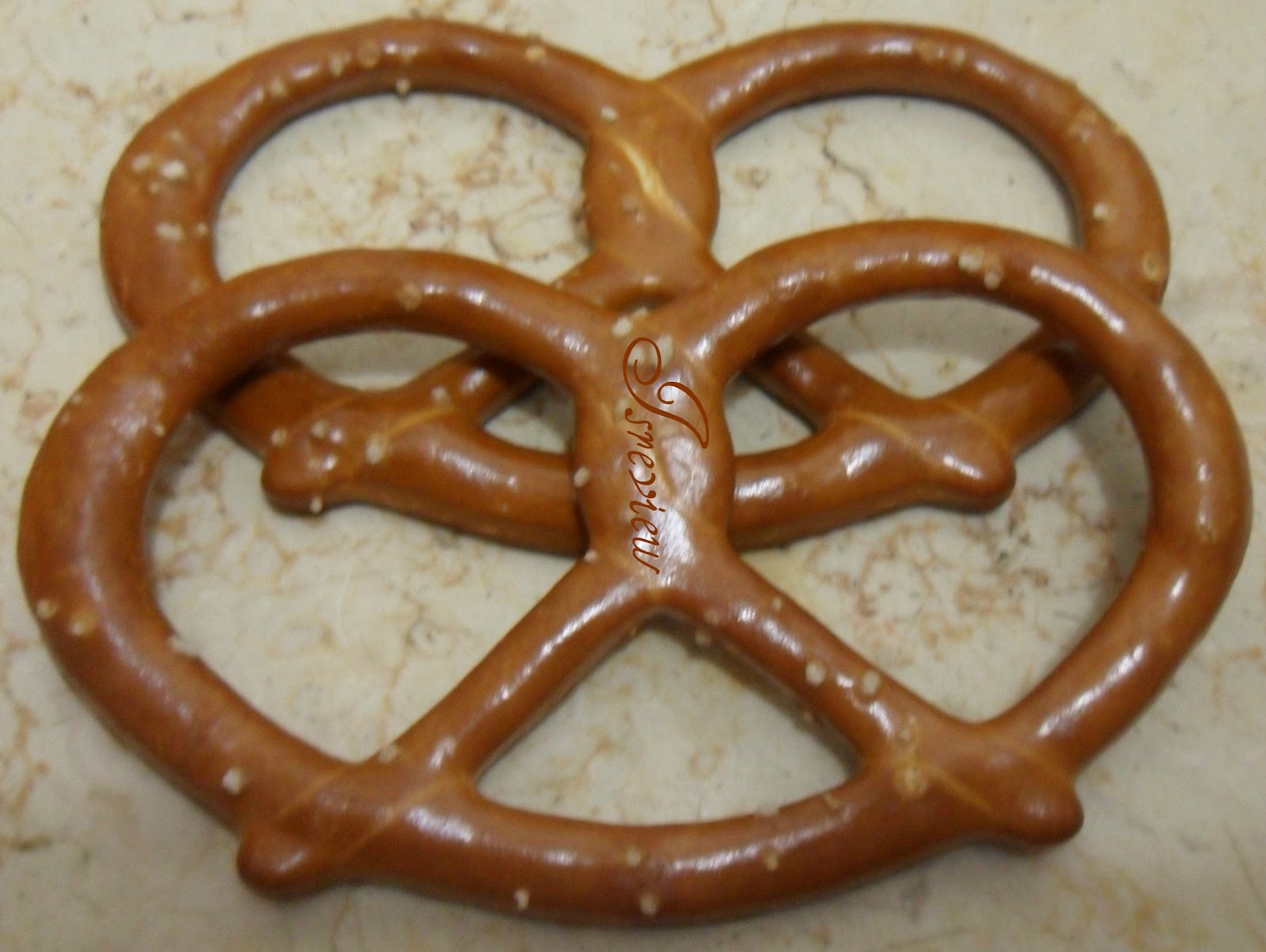 Isreview Shufersal's Big Pretzel Twists