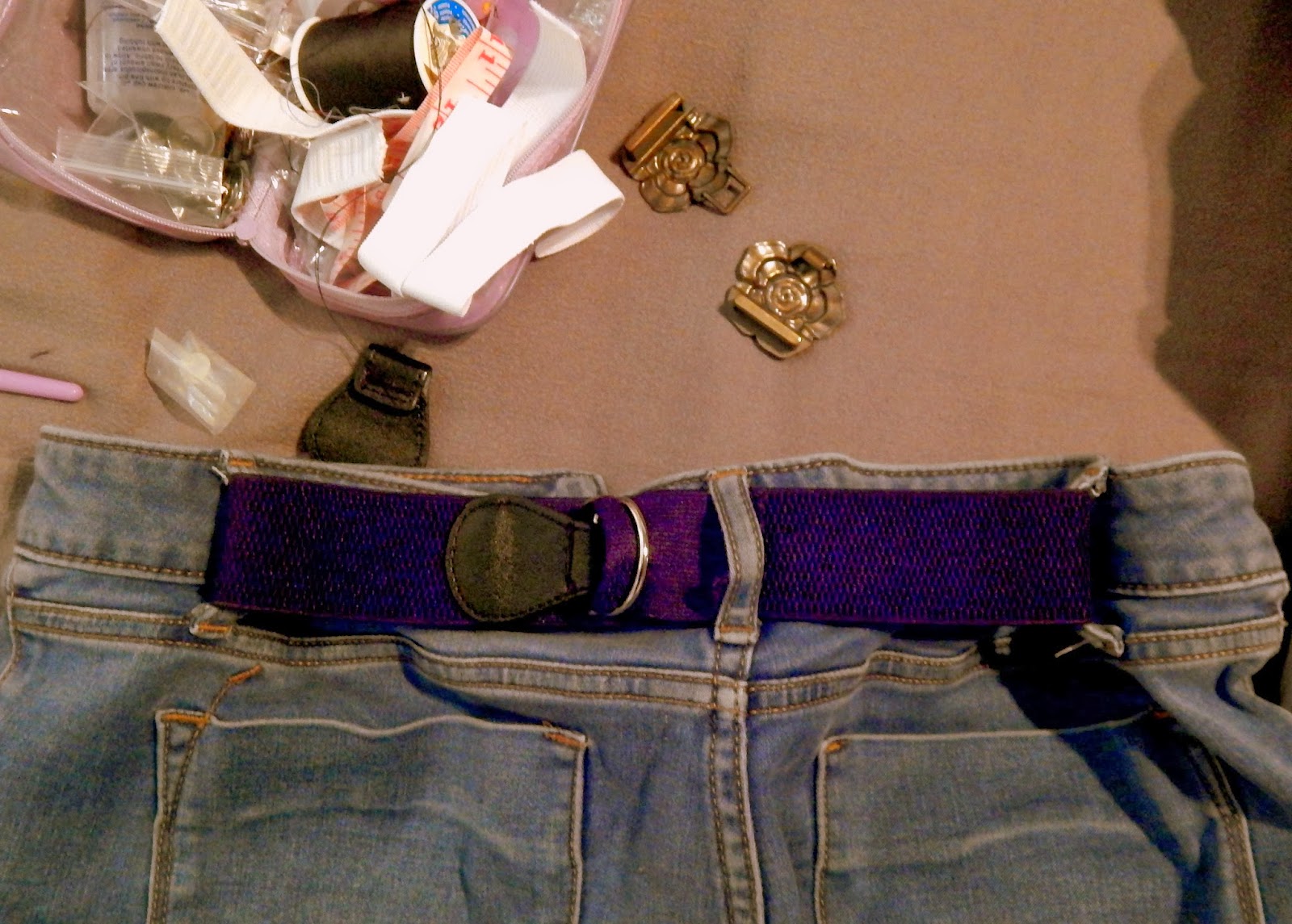 The Beautiful Extras DIY waistband cincher in 3 easy steps